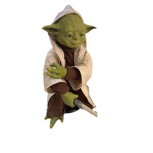 Star Wars Legendary Interactive Jedi Master Yoda  16 inches Collector Edition